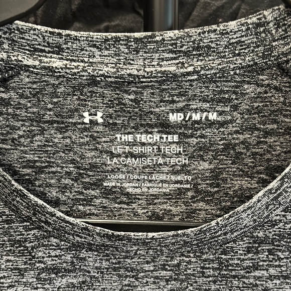 Under Armour Gray Short Sleeve Tee Athletic Performance - Picture 2 of 6